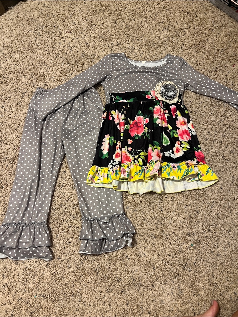 Girls Grey Polka Dot and Floral Pajama Set